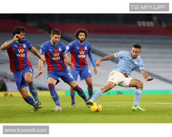 水晶宫与曼联历史交锋回顾及两队发展历程分析 水晶宫与曼联历史交锋回顾及两队发展历程分析